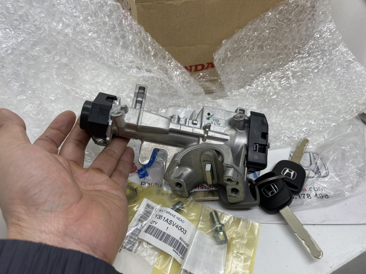 Cụm khoá khởi động xe Honda CIVIC 2010